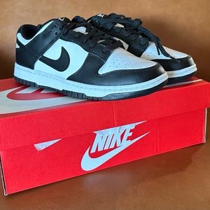 Nike Dunk Low Retro “Panda” Shoes. Men’s Size 9